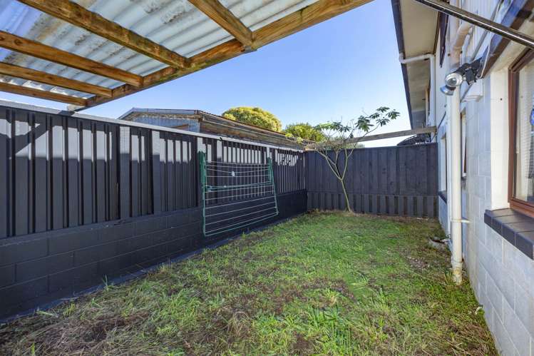 2/2 Northall Road New Lynn_8