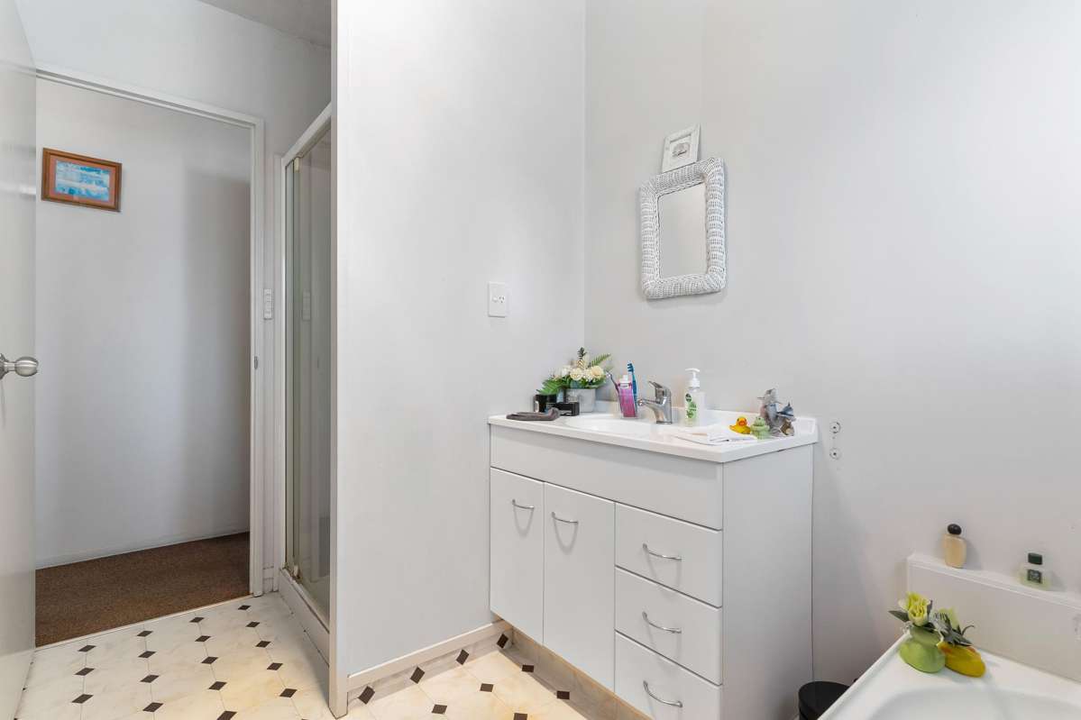 24B Henderson Avenue_1