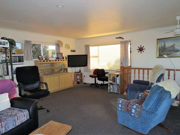 17 Guthrie Crescent Castlepoint_15