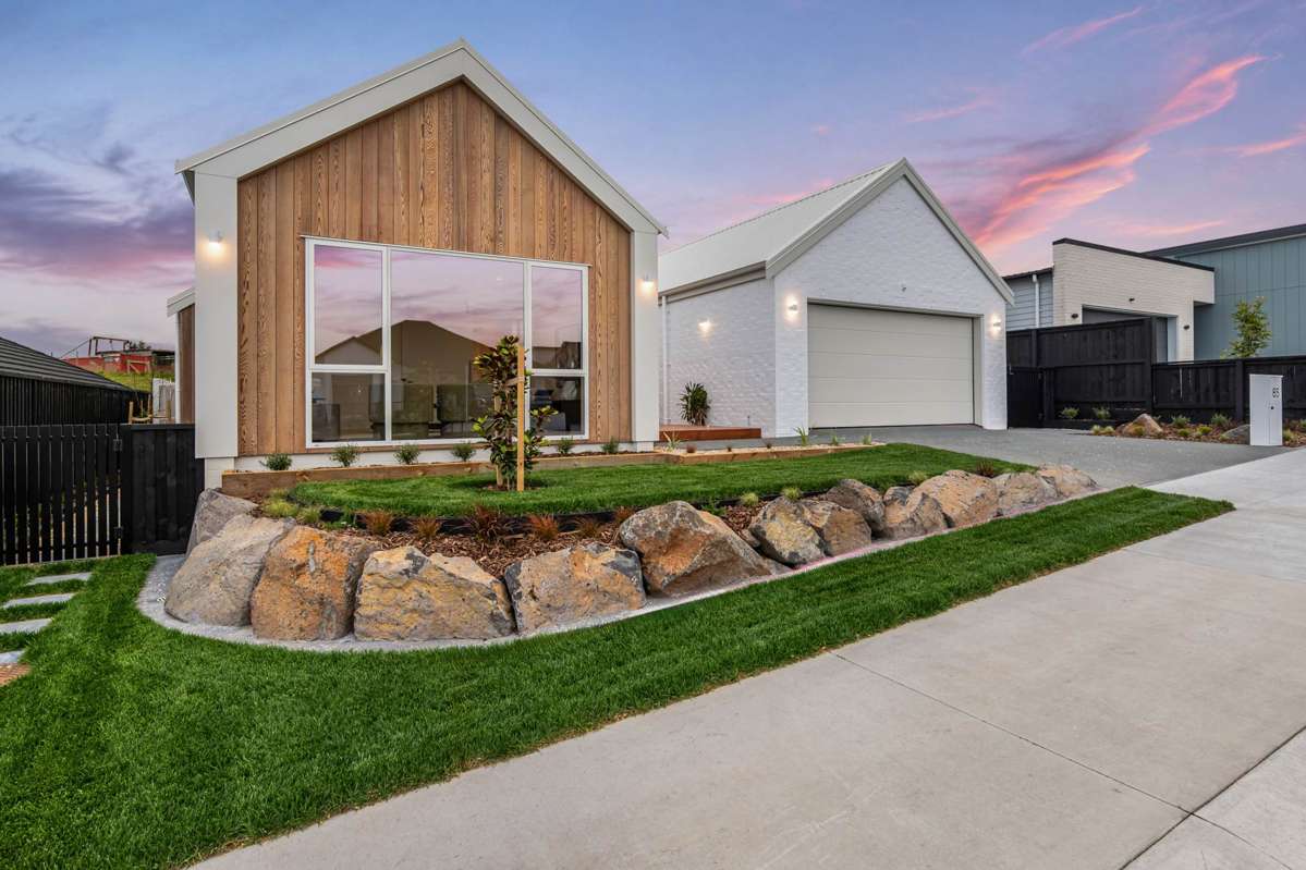 85 Parish Drive_1