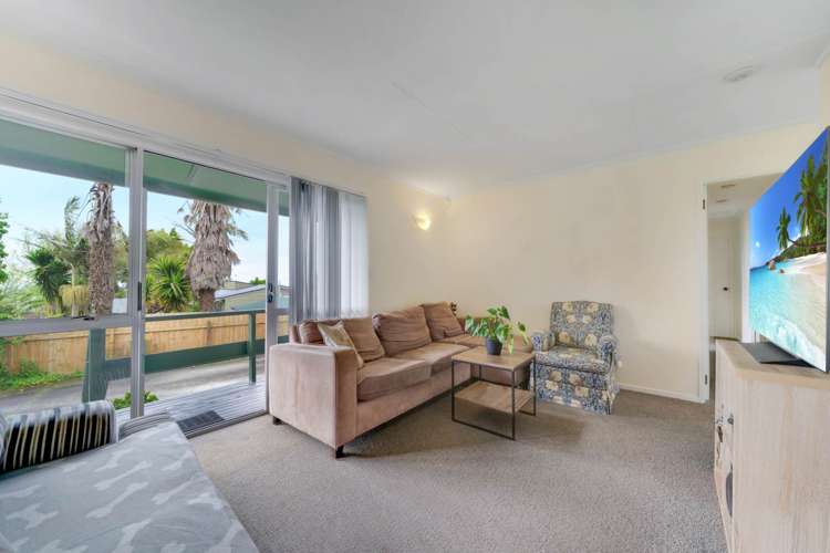 7 Oreti Place Clover Park_4