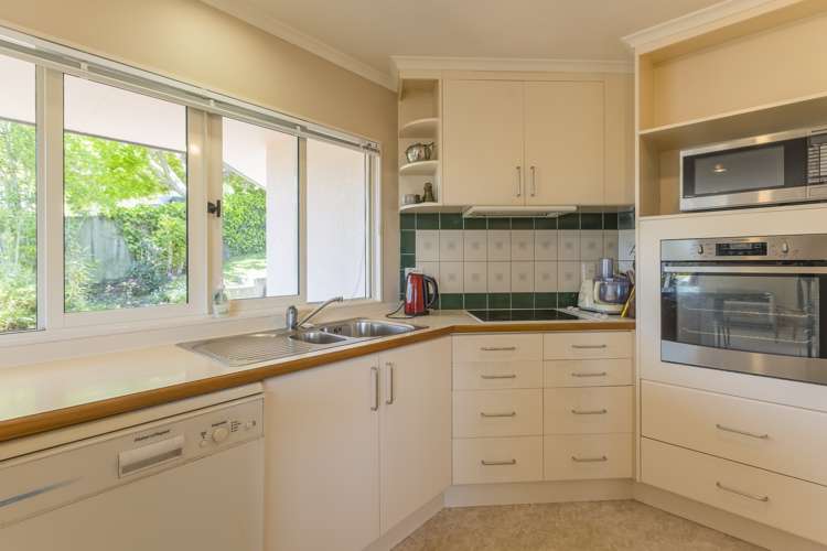 7 Amokura Street Waikanae_4