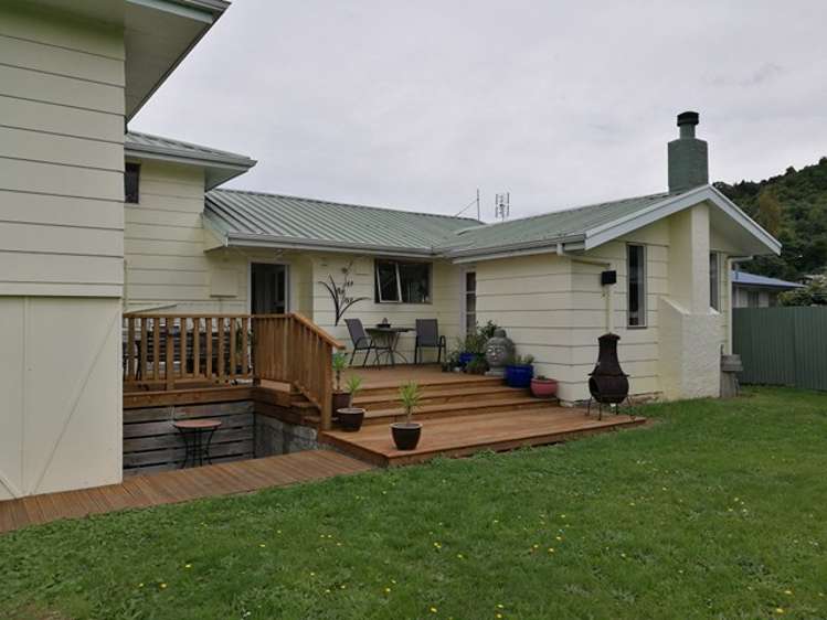 14 Skipage Grove Featherston_15