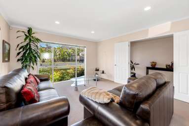 135 Middlefield Drive_4