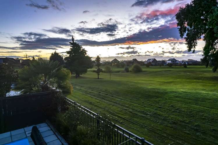 65 Waterstock Way Parklands_35