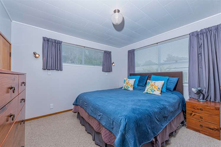 214 Glengarry Road Glen Eden_13