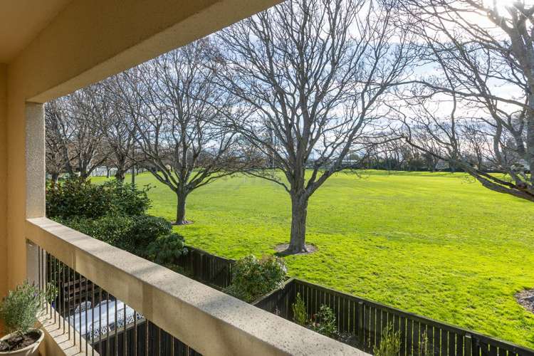 2/17 Devon Street Sydenham_8