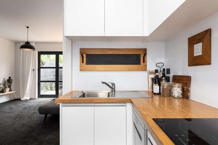 1-6/69 Maxwell Road Blenheim Central_14