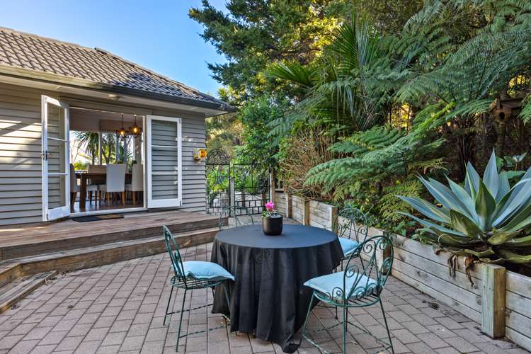 89 Roberts Road Matakatia_14