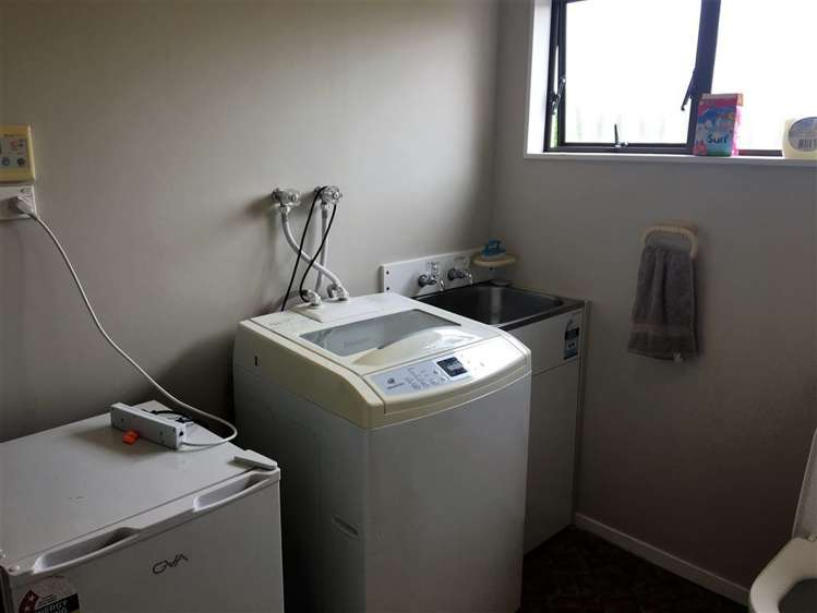 2/9 Squirrel Lane Browns Bay_16