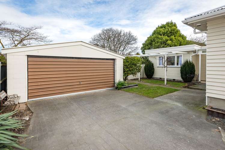 6 Travis Road Burwood_15