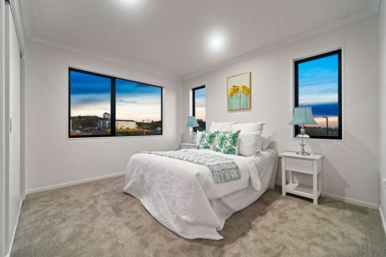 1 Woodacre Street Flat Bush_13
