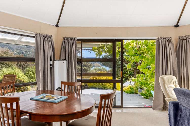 28 Flora Dora Parade Lake Hawea_6