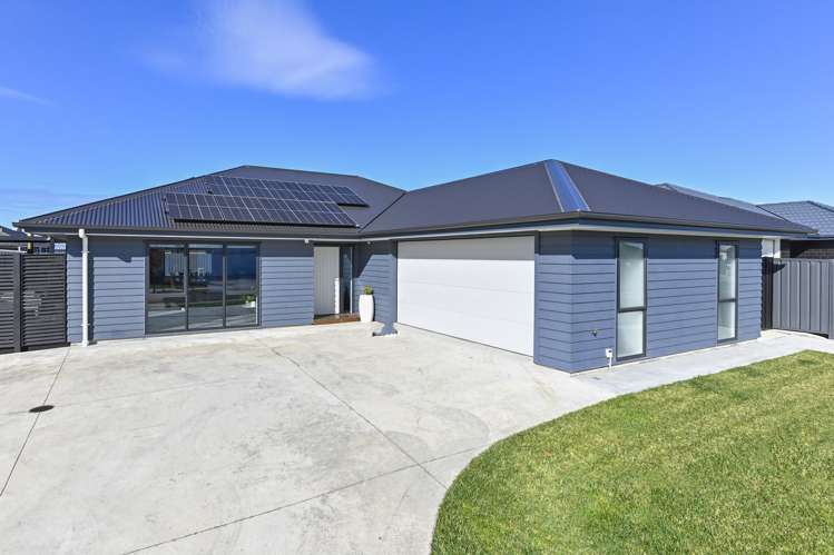 5 Hikawera Drive Frimley_17