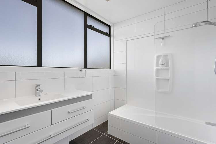 50 Tawhiri Road One Tree Hill_13