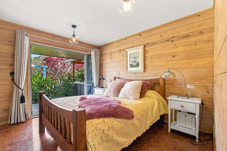 37 Pukeko Way Kinloch_15