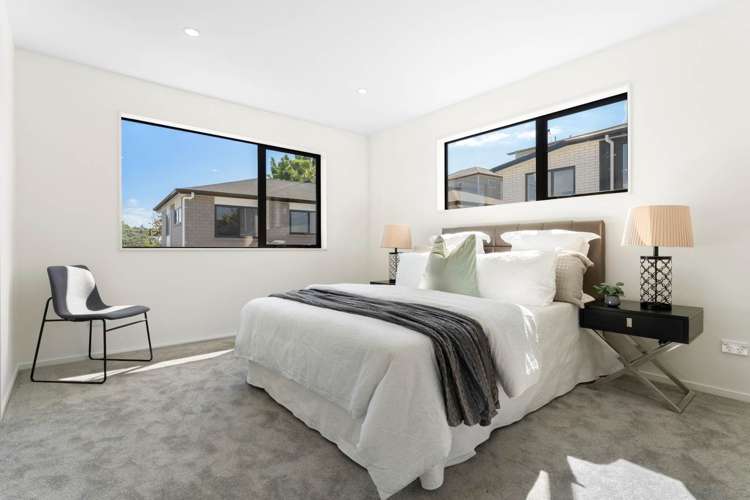 84a Vodanovich Road Te Atatu South_18