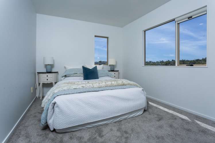 78 Medallion Drive Oteha_10