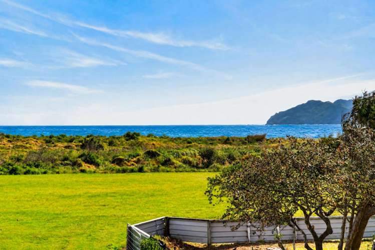 102 Newcastle Street Mahia Peninsula_23