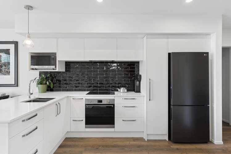 2/2 Unga Place Beachlands_6