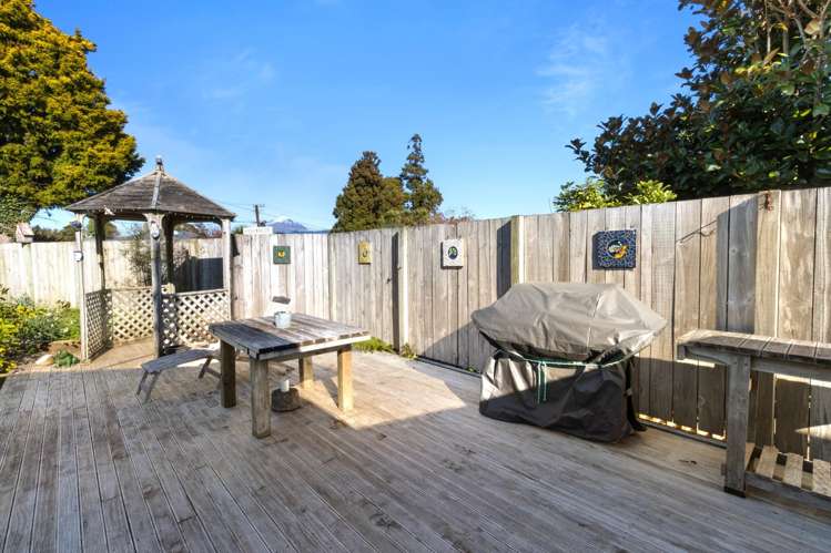 194 Seaview Road Westown_11