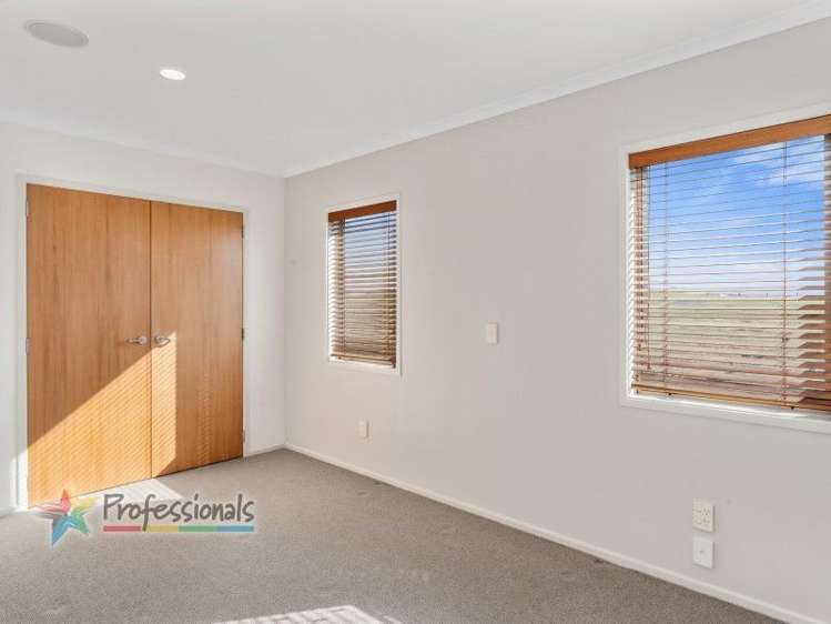 5 Esplanade Rise Coastlands_10