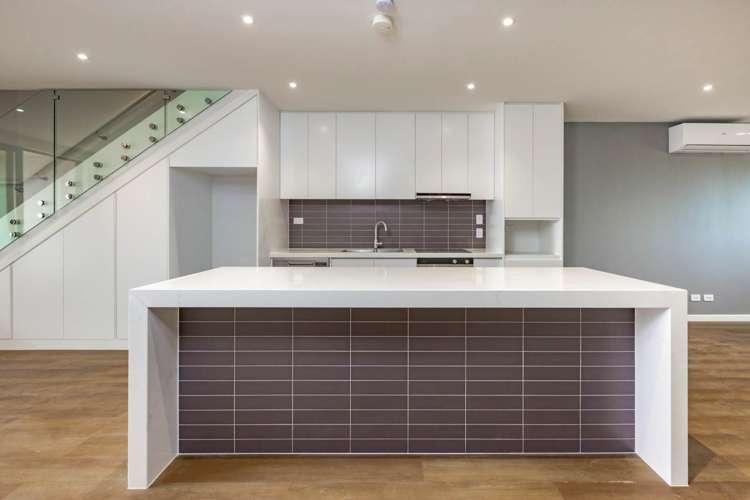 49 Otuwairoa Esplanade Opaheke_5