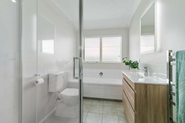 12 Fergy Crescent Wattle Downs_14