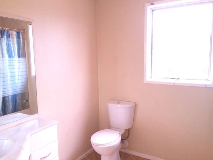 9 Espada Place Clover Park_6