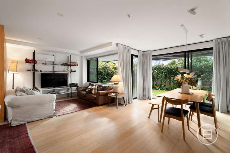 1/35 Surrey Crescent_1