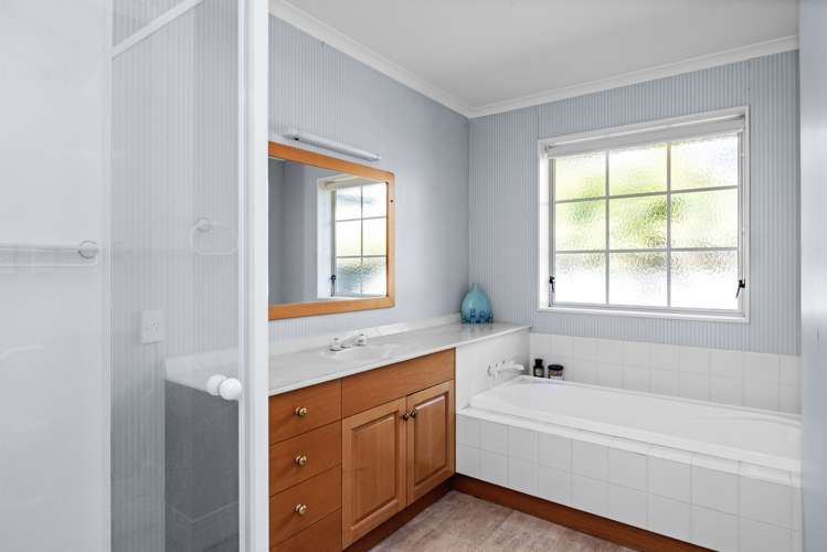 19 Birdwood Street Taradale_12