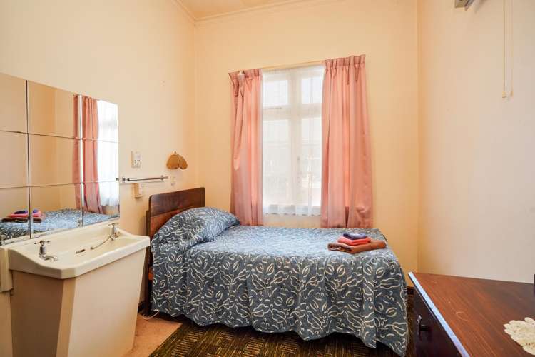 76 King & 143 Main Streets Otautau_11