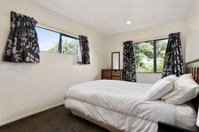 1 Albizia Avenue Henderson_3