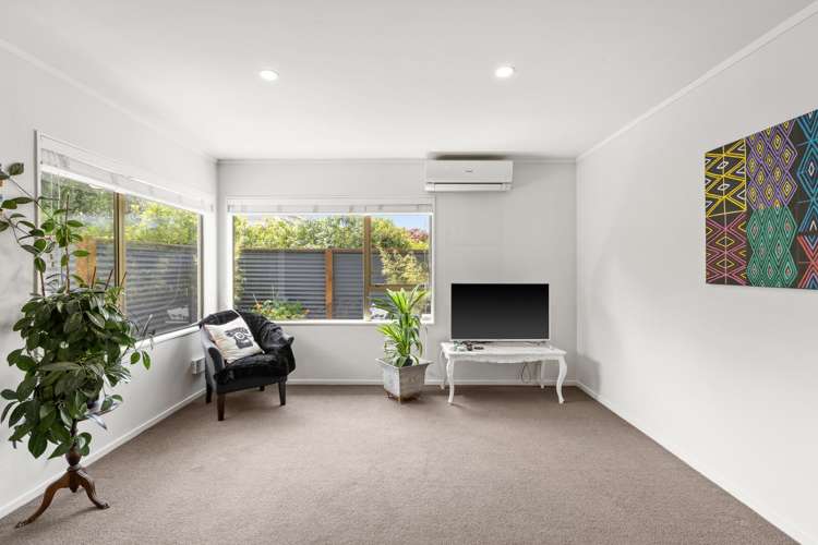 2/2 Church Road Taradale_2