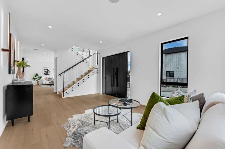 2A Matatahi Road Flat Bush_14