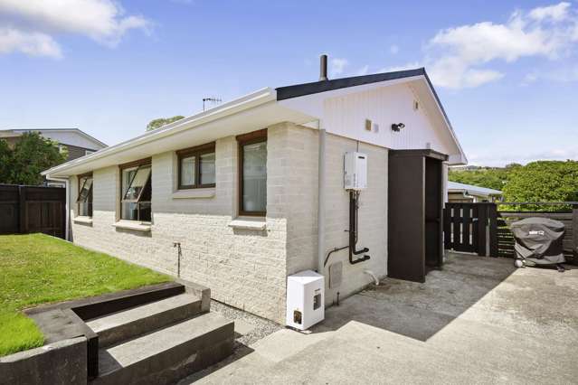 Fantastic First Home Or Down-sizer