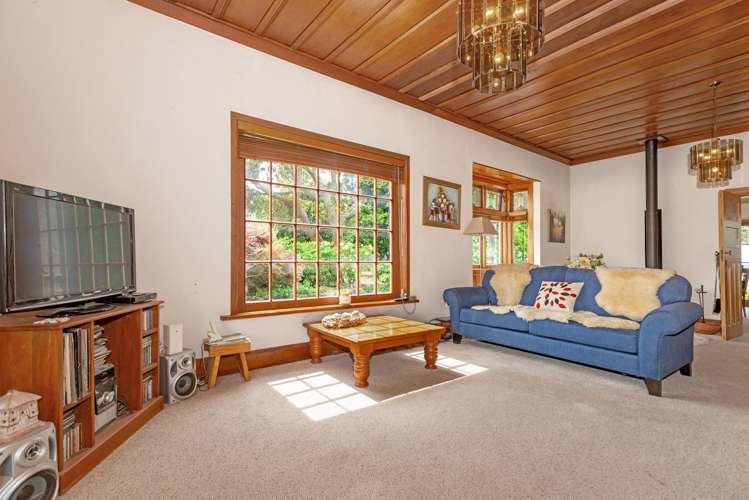 3 River Road Matawhero_11