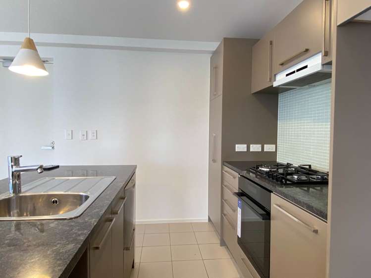 425/4 Wagener Place Mt Albert_5