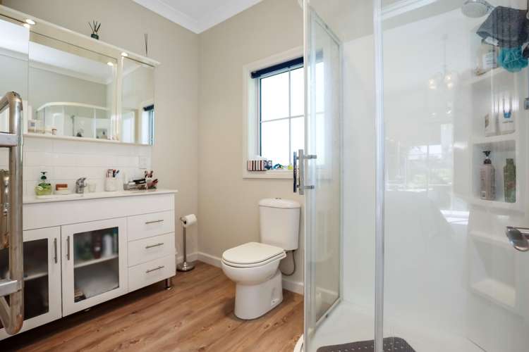 1 Farm Road Allenton_14