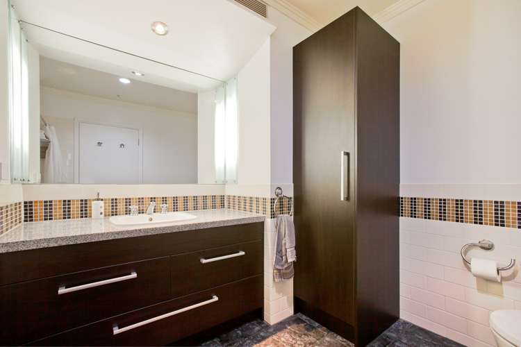 438/35 Hobson Street Auckland Central_10