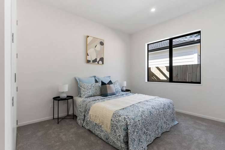 167 Otuwairoa Esplanade Opaheke_24