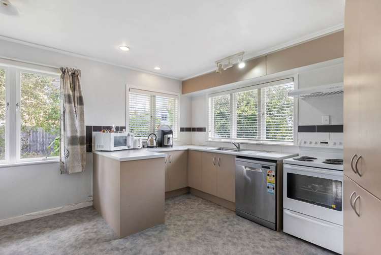 32 Te Kanawa Crescent Henderson_9