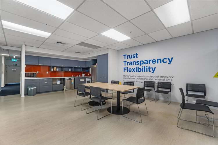 660 Victoria Street Central Hamilton Central_8