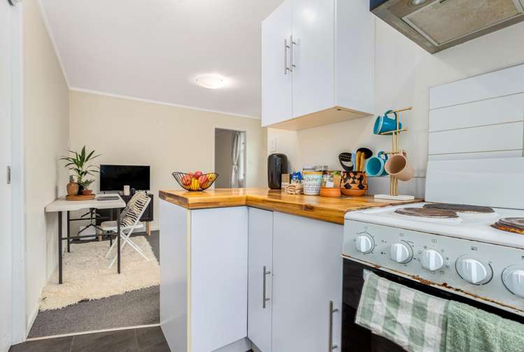62 Severn Street Island Bay_17