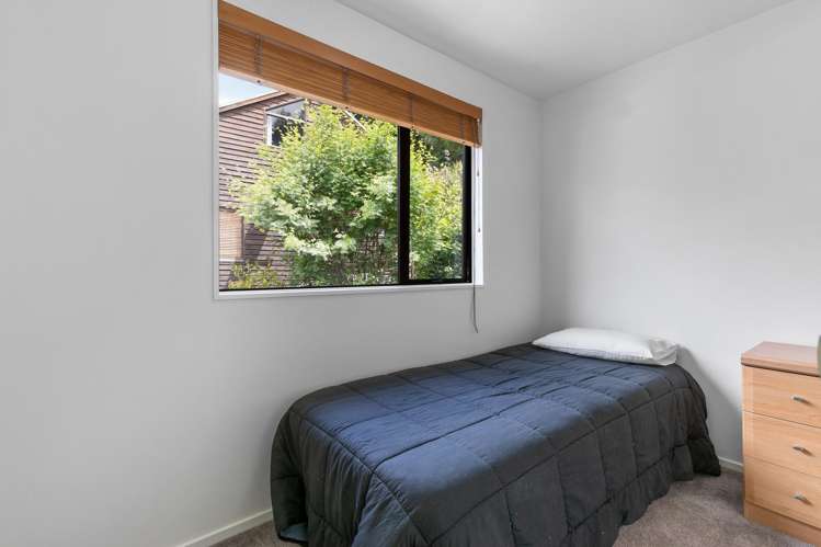 15 Caples Place Fernhill/Sunshine Bay_13