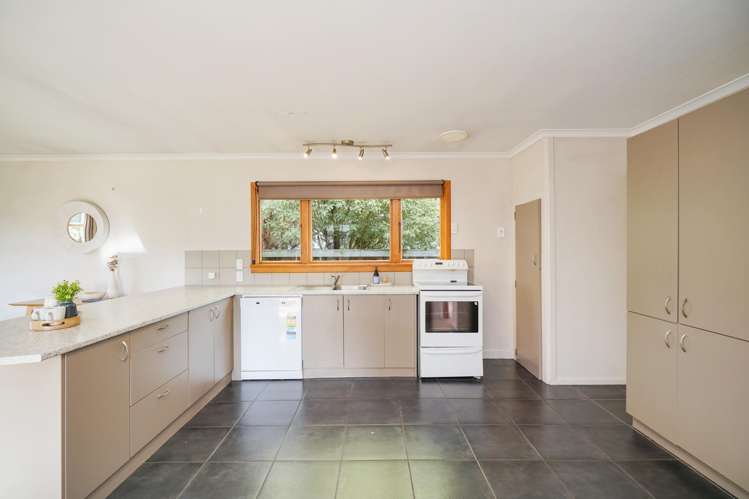 8 Mahuri Road_2