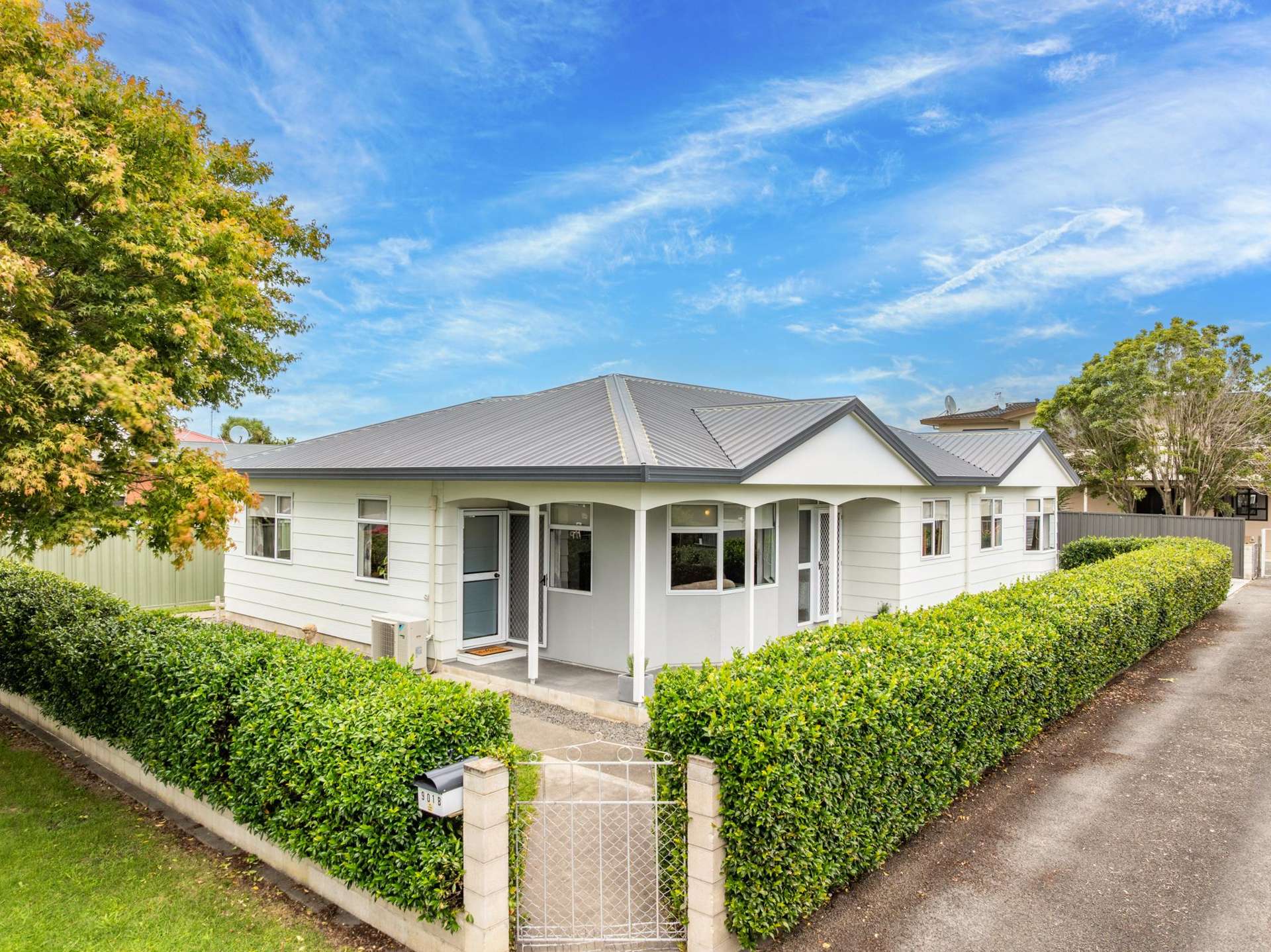 901b Dufferin Street Akina_0
