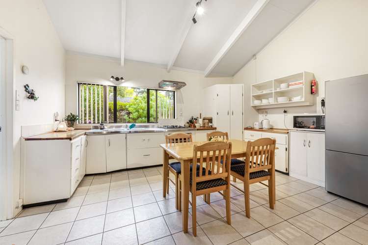 193 Henderson Valley Road Henderson_8