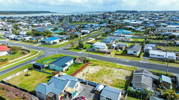 5 Queen Street Foxton Beach_6