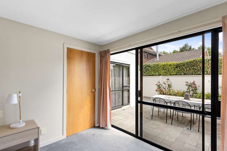 6 Thurlestone Place Burnside_21